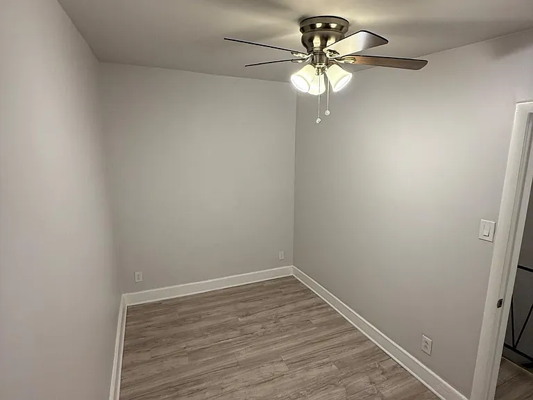 2040 N Darien St — Photo 22