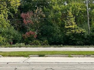 7430 N 107th St, Milwaukee, WI 53224