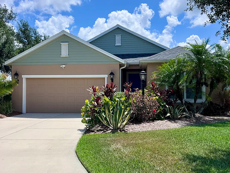 4846 Lake Breeze Ter — Photo 2
