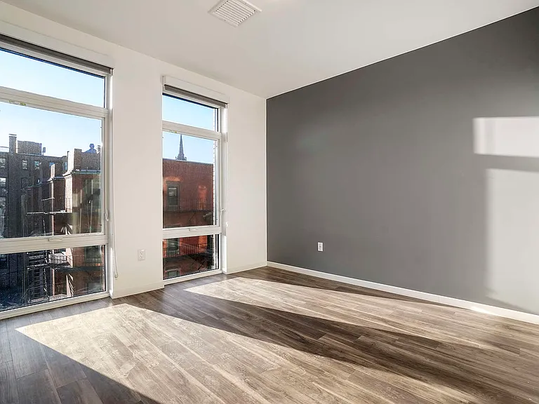 839 Beacon — Photo 24