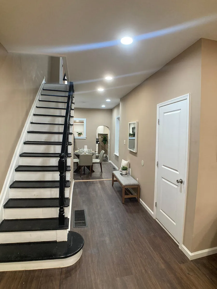 Building Photo - 2060 E Orleans St #2060
