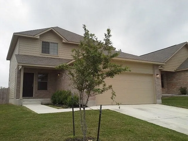 5902 Aspen Gdn — Photo 3