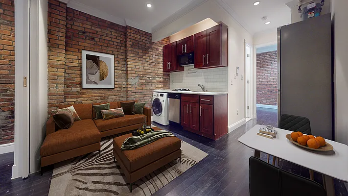 Rented by Bond New York | media 1