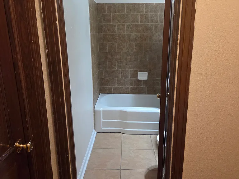 6010 Mandeville St — Photo 12