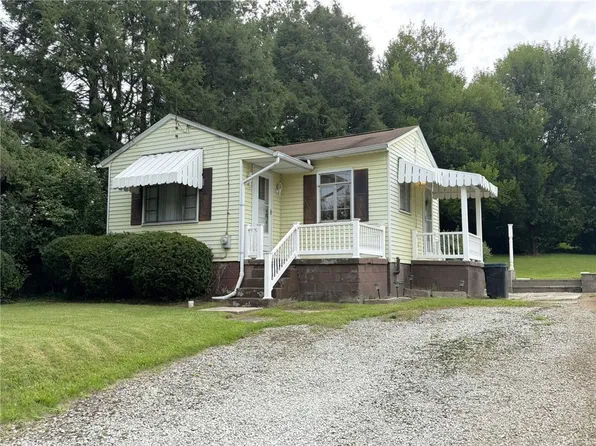 403 Bridgeport Rd, Mount Pleasant, PA 15666