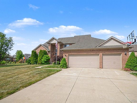 3rd image of 26820 Alderman Ct