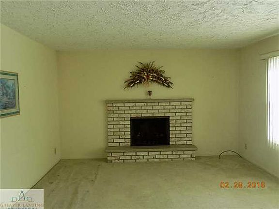 3rd image of 1733 Laurelwood Dr