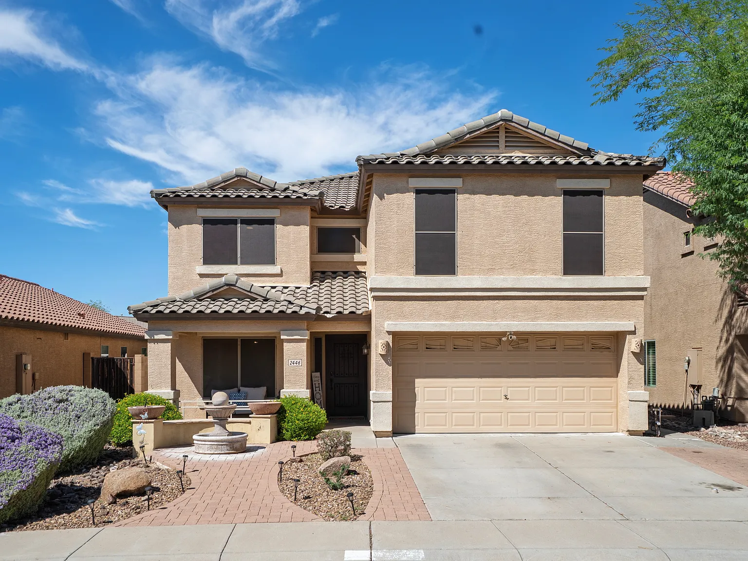 4 bed, 2.5 bath, 2232 sqft, $3,000 — Photo 2