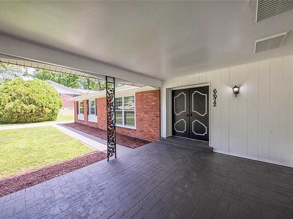 3rd image of 6672 Blossom View Dr