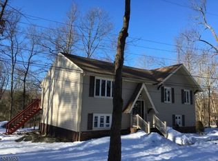 32 Byram Bay Rd, Hopatcong, NJ 07843