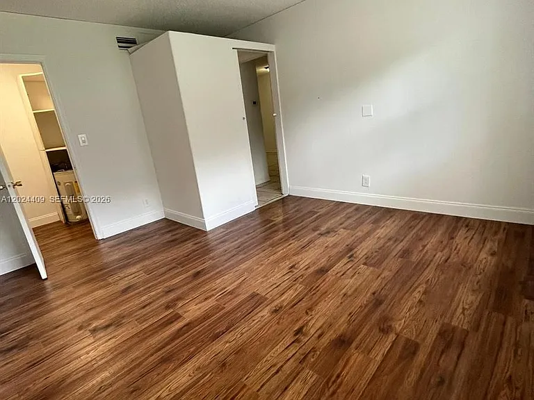 3123 Oakland Shores Dr #D112 — Photo 8