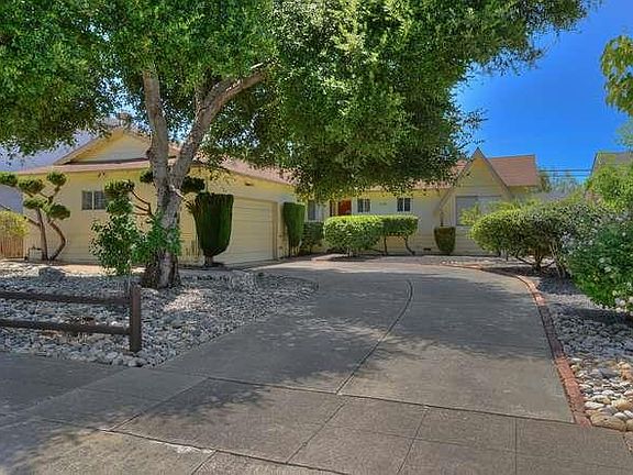 3rd image of 1169 Alderbrook Ln