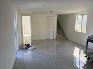 71 NW 165th St, Miami, FL 33169