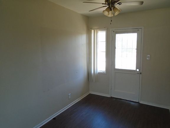 3rd image of 5730 Condon Ave
