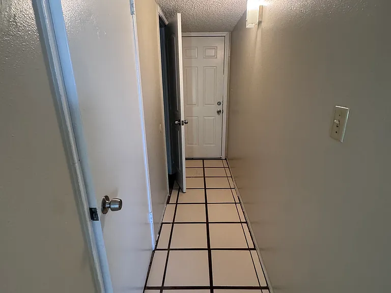 310 Hughes Ln #E — Photo 5
