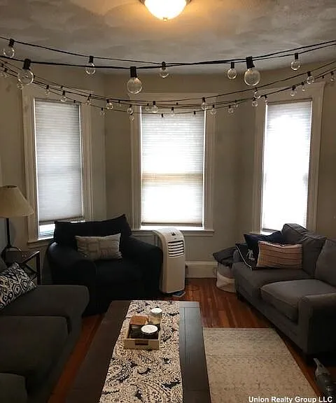 39 Foster St #1 — Photo 3