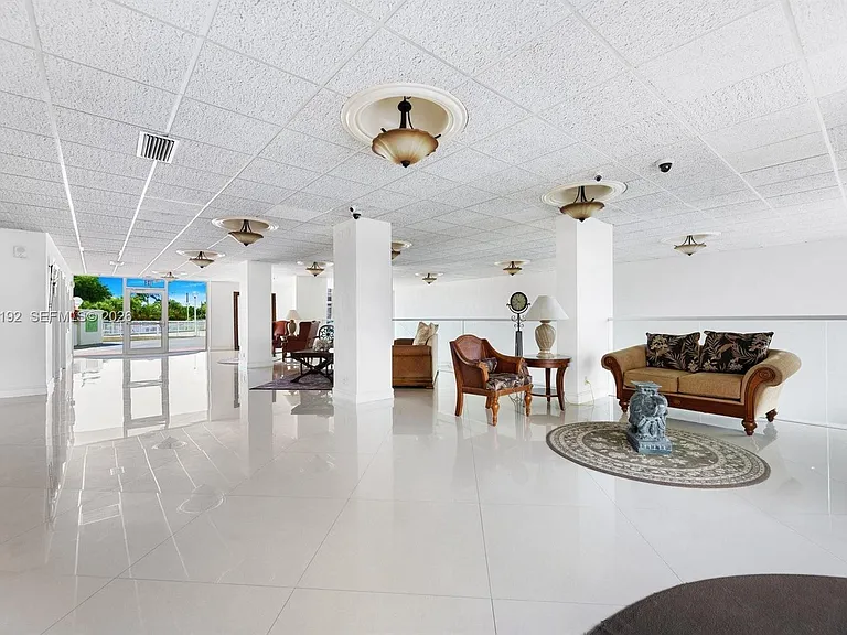 2715 N Ocean Blvd #2E — Photo 28