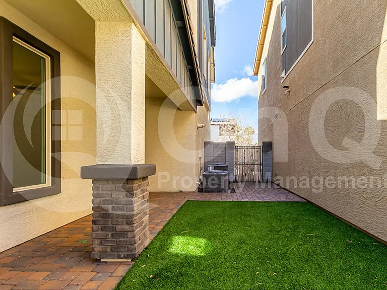 1151 S Jay St — Photo 35
