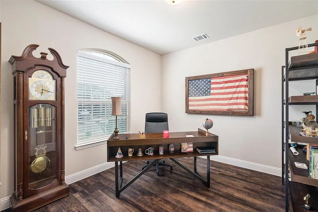 4 bed, 3.5 bath, 3030 sqft, $3,250 — Photo 3
