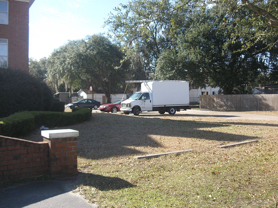 2nd image of 1495 Remount Rd