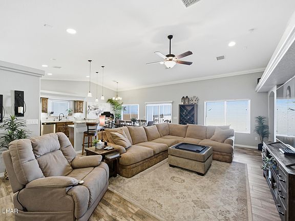 3rd image of 1911 Cabana Dr