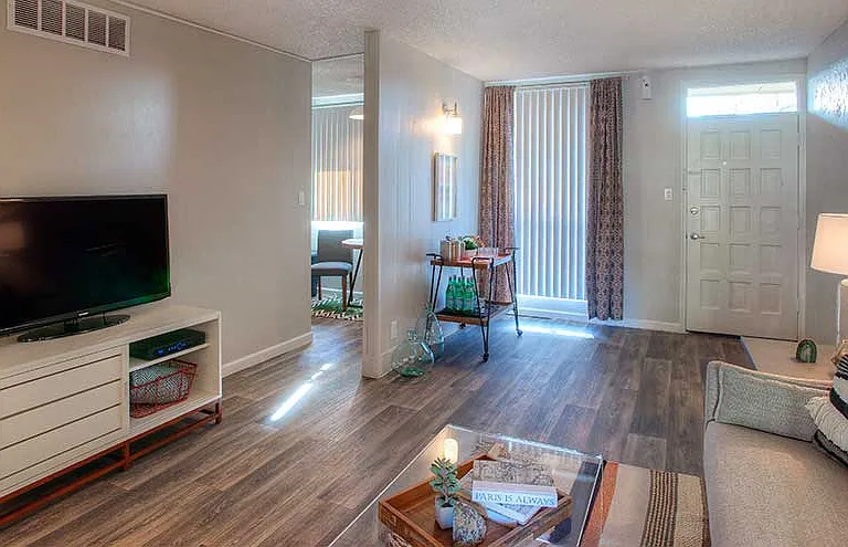 The Venue on Camelback Apartments — Photo 6