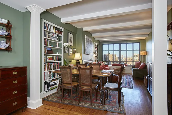 Sold by Stribling | media 22