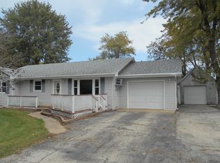 2308 N 2010 East Rd, Watseka, IL 60970