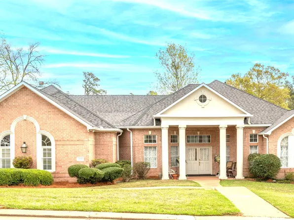 745 Southern Trace Pkwy, Shreveport, LA 71106
