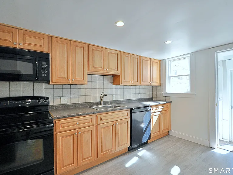 10A Old Hawleyville Rd — Photo 4