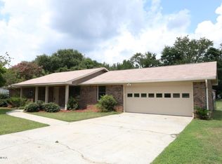 227 Sentry Oaks Dr, Warner Robins, GA 31093