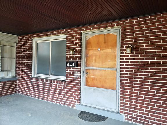 2nd image of 3102 Bergman St