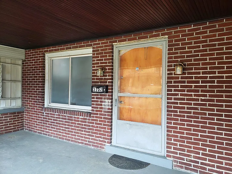 3102 Bergman St — Photo 2