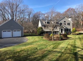 10 Summer St, Foxboro, MA 02035