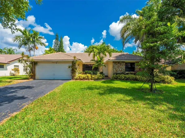 10677 NW 2nd Place, Coral Springs, FL 33071