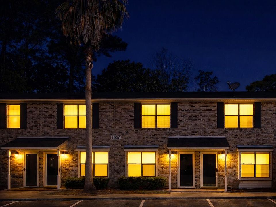 1st image of 1920 Tropicana Rd #10