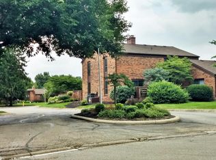 4314 Chaucer Ln, Columbus, OH 43220