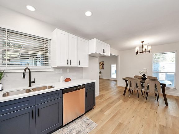 3rd image of 8706 Meadowview Drive