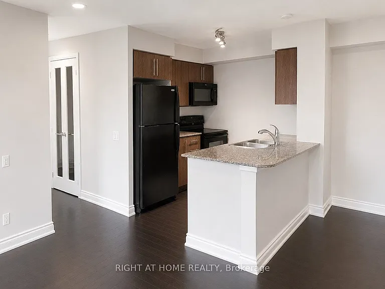 35 Viking Ln #532 — Photo 4