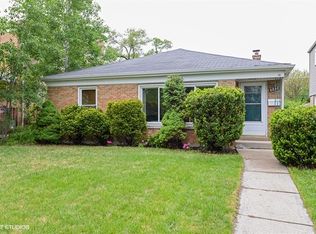 8848 Bennett Ave, Evanston, IL 60203