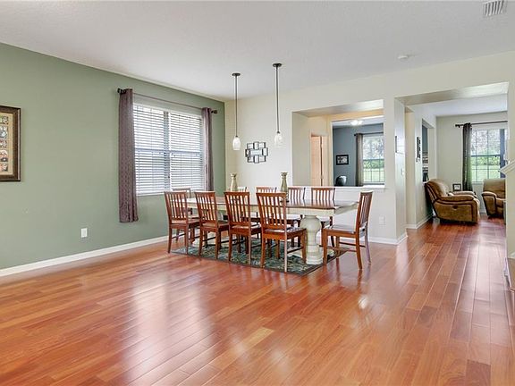 4th image of 7428 Bridgeview Dr