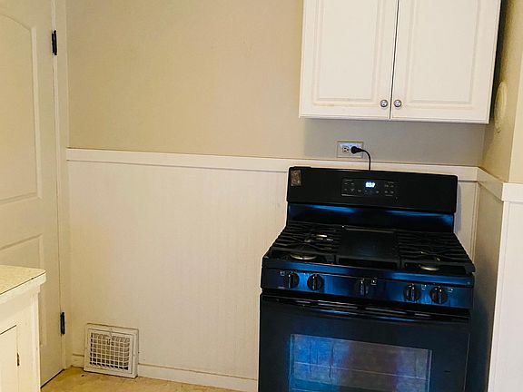 3rd image of 4111 Henritze Ave