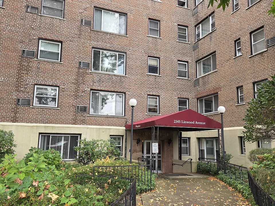 2345 Linwood Ave #6A