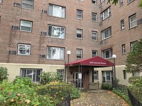 2345 Linwood Ave, Fort Lee, NJ