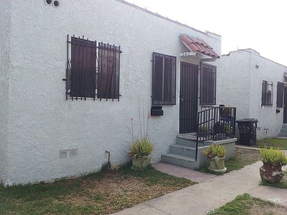 2nd image of 240 E 55th St