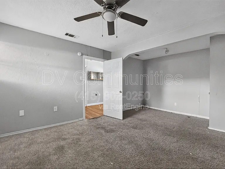 3901 Dakota Trl — Photo 23