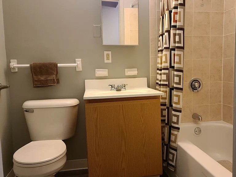 Full Bathroom
