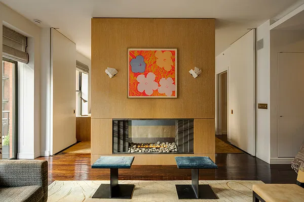 Living room, photo 2