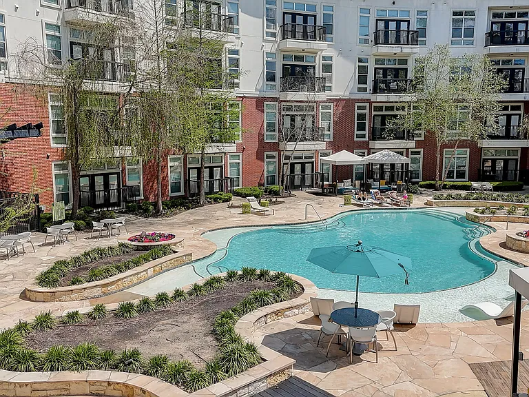 The Belvedere at Springwoods Village Apartments — Photo 31