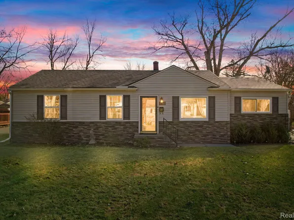 30082 Marshall St, Southfield, MI 48076